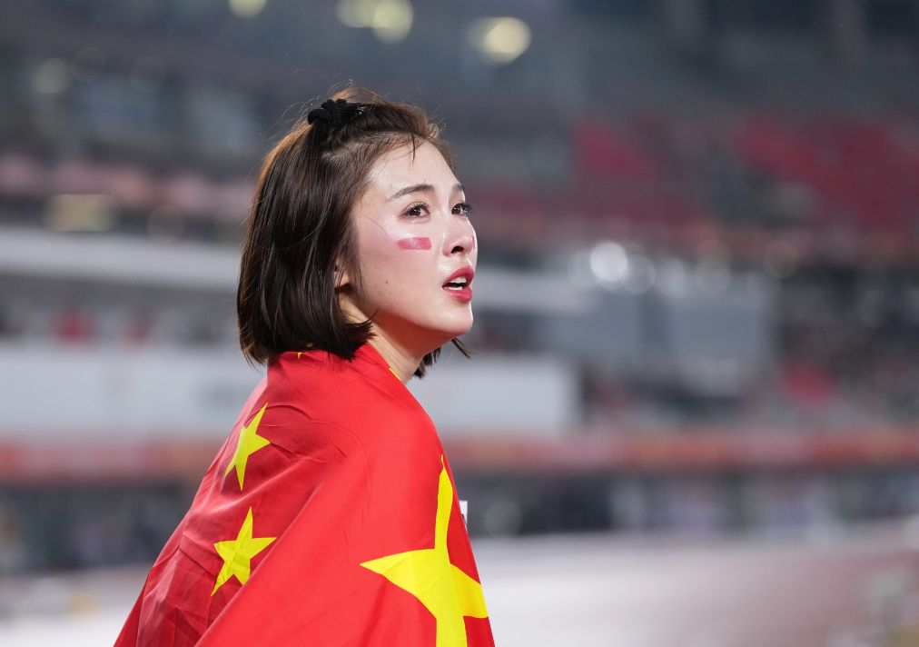 HJC黄金城·集团拥有一个好平台相关图片