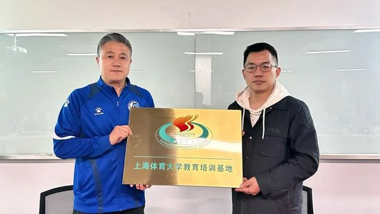 HJC黄金城·集团拥有一个好平台展示图片