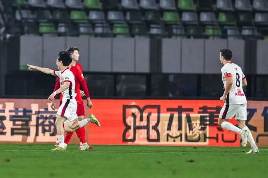 所以HJC黄金城·集团网站为你快速享受游戏乐趣提供最大保证介绍图片