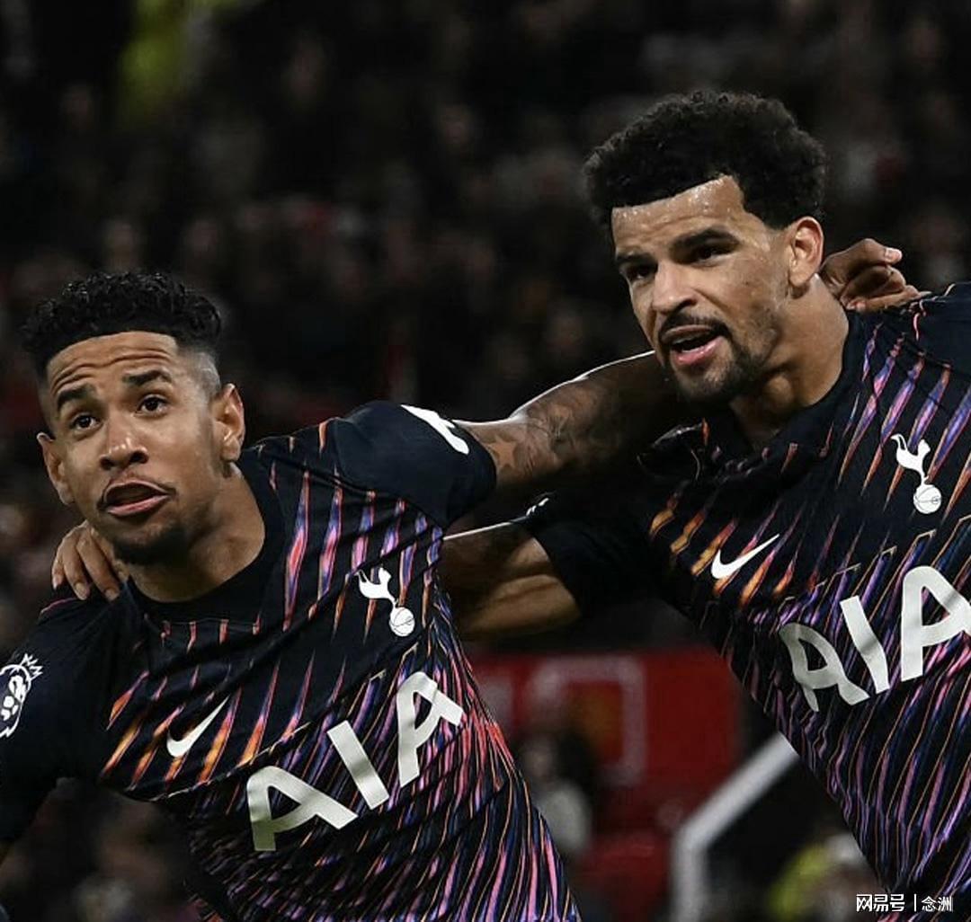 足坛一夜动态：曼联1-1热刺！切尔西5-1 皇马1-0巴萨3-0