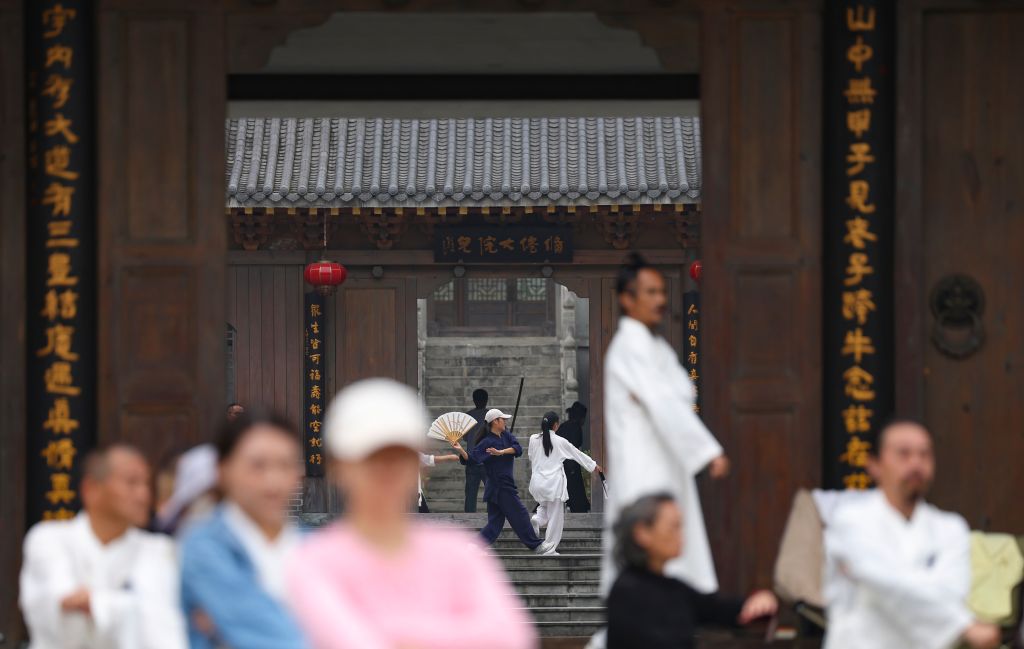 专业HJC黄金城·集团服务
